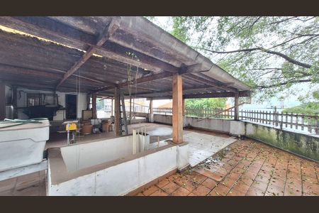 Casa para alugar com 440m², 3 quartos e 2 vagas Casa para alugar com 440m², 3 quartos e 2 vagasVaranda