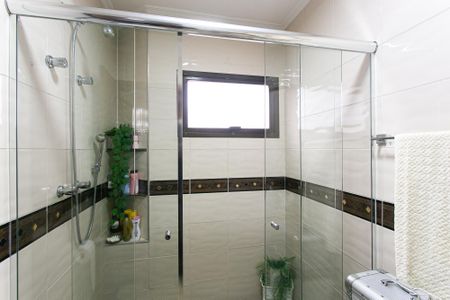 Apartamento à venda com 143m², 4 quartos e 2 vagas Apartamento à venda com 143m², 4 quartos e 2 vagasBanheiro da Suíte