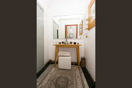 Apartamento à venda com 143m², 4 quartos e 2 vagas Apartamento à venda com 143m², 4 quartos e 2 vagasHall social