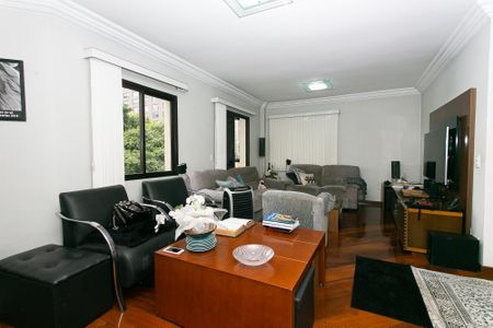 Apartamento à venda com 143m², 4 quartos e 2 vagas Apartamento à venda com 143m², 4 quartos e 2 vagasSala