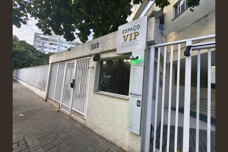 Apartamento à venda com 90m², 3 quartos e 1 vagaFachada e portaria