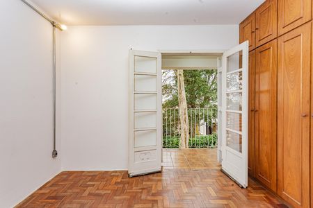 Quarto 1 de casa para alugar com 2 quartos, 100m² em Vila Santo Estefano, São Paulo