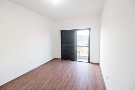 Casa de condomínio à venda com 170m², 3 quartos e 4 vagas Casa de condomínio à venda com 170m², 3 quartos e 4 vagasSuíte