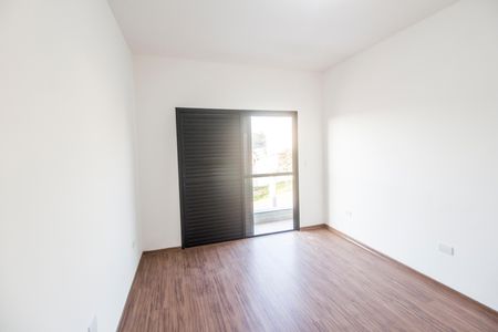 Casa de condomínio à venda com 170m², 3 quartos e 4 vagas Casa de condomínio à venda com 170m², 3 quartos e 4 vagasSuíte