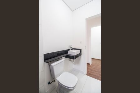 Casa de condomínio à venda com 170m², 3 quartos e 4 vagas Casa de condomínio à venda com 170m², 3 quartos e 4 vagasBanheiro da Suíte