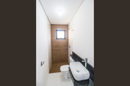 Casa de condomínio à venda com 170m², 3 quartos e 4 vagas Casa de condomínio à venda com 170m², 3 quartos e 4 vagasBanheiro 2