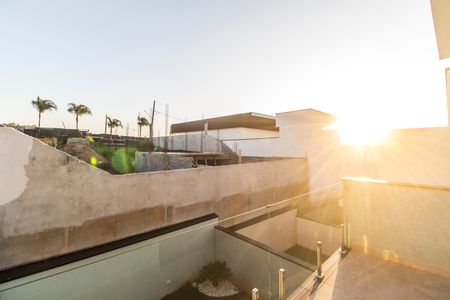 Casa de condomínio à venda com 170m², 3 quartos e 4 vagas Casa de condomínio à venda com 170m², 3 quartos e 4 vagasVaranda