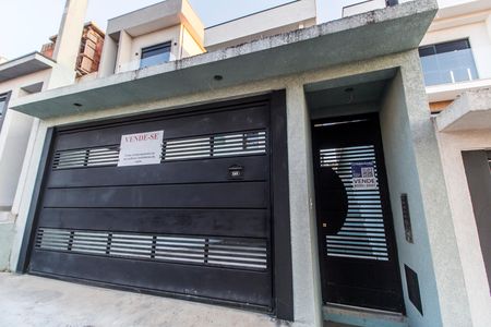 Casa de condomínio à venda com 170m², 3 quartos e 4 vagas Casa de condomínio à venda com 170m², 3 quartos e 4 vagasVista da Rua