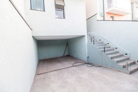 Casa de condomínio à venda com 170m², 3 quartos e 4 vagas Casa de condomínio à venda com 170m², 3 quartos e 4 vagasGaragem