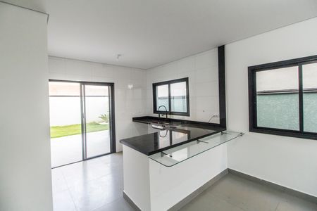 Casa de condomínio à venda com 170m², 3 quartos e 4 vagas Casa de condomínio à venda com 170m², 3 quartos e 4 vagasCozinha