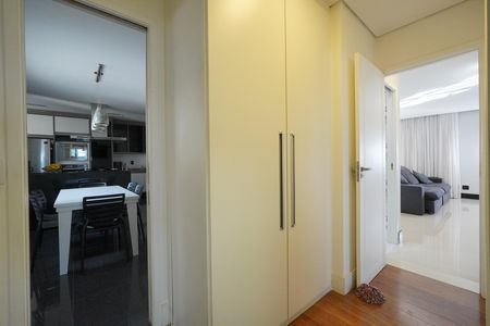 Apartamento para alugar com 170m², 3 quartos e 3 vagasCorredor