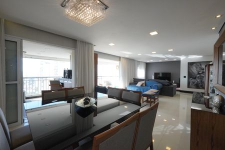 Apartamento para alugar com 170m², 3 quartos e 3 vagasSala