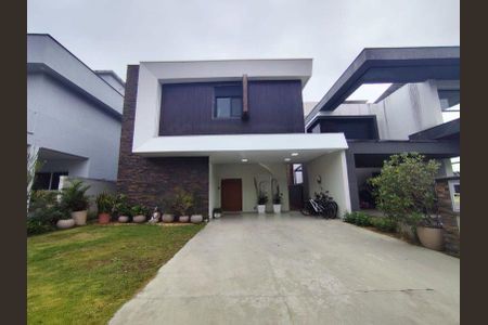 Casa de condomínio para alugar com 330m², 5 quartos e 3 vagas