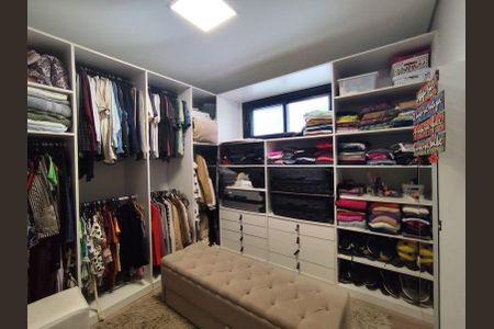 Casa de condomínio para alugar com 330m², 5 quartos e 3 vagas