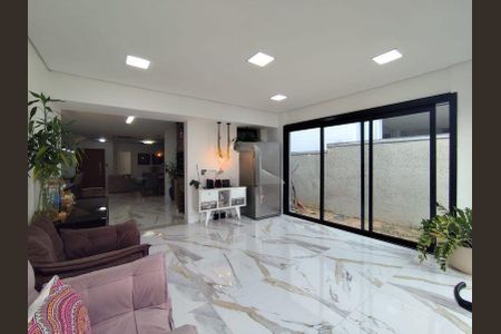 Casa de condomínio para alugar com 330m², 5 quartos e 3 vagas