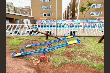 Apartamento para alugar com 43m², 2 quartos e 1 vaga Apartamento para alugar com 43m², 2 quartos e 1 vagaÁrea comum - Playground