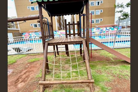 Apartamento para alugar com 43m², 2 quartos e 1 vaga Apartamento para alugar com 43m², 2 quartos e 1 vagaÁrea comum - Playground