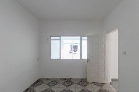 Casa à venda com 80m², 1 quarto e 2 vagasSala