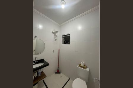 Casa de condomínio para alugar com 56m², 2 quartos e 2 vagasBanheiro 