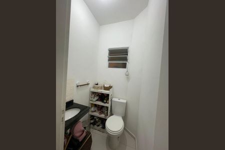 Casa de condomínio para alugar com 56m², 2 quartos e 2 vagasBanheiro