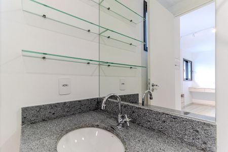 Studio à venda com 24m², 1 quarto e sem vaga Studio à venda com 24m², 1 quarto e sem vagaBanheiro