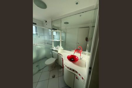 Banheiro de apartamento para alugar com 3 quartos, 117m² em Chácara Agrindus, Taboão da Serra