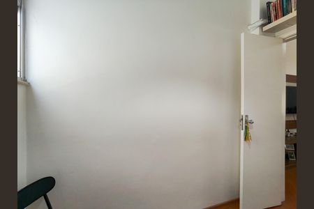 Apartamento à venda com 54m², 2 quartos e 1 vaga Apartamento à venda com 54m², 2 quartos e 1 vagaQuarto de Serviço