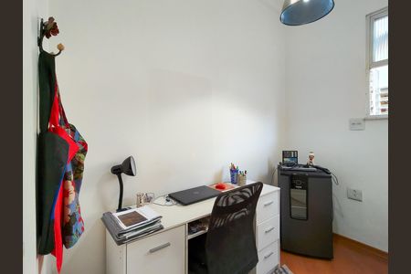 Quarto de Serviço de apartamento à venda com 2 quartos, 54m² em Grajaú, Rio de Janeiro