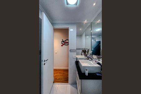 Apartamento à venda com 80m², 3 quartos e 1 vaga Apartamento à venda com 80m², 3 quartos e 1 vagaBanheiro