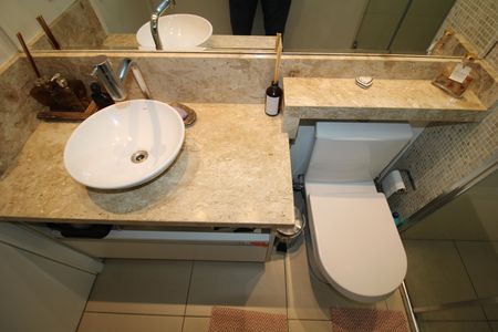 Casa à venda com 78m², 3 quartos e 2 vagasBanheiro 1