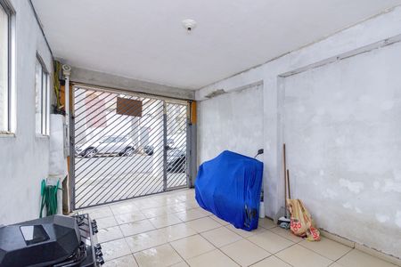 Casa à venda com 333m², 2 quartos e 2 vagas Casa à venda com 333m², 2 quartos e 2 vagasGaragem