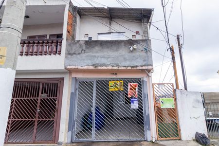 Casa à venda com 333m², 2 quartos e 2 vagas Casa à venda com 333m², 2 quartos e 2 vagasFachada