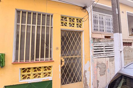 Casa para alugar com 80m², 2 quartos e sem vaga
