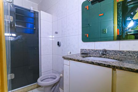 Casa para alugar com 80m², 2 quartos e sem vaga Casa para alugar com 80m², 2 quartos e sem vagaBanheiro da Suíte