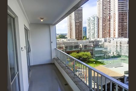 Apartamento para alugar com 85m², 2 quartos e 1 vaga