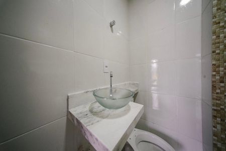 Casa à venda com 80m², 3 quartos e 1 vaga Casa à venda com 80m², 3 quartos e 1 vagaBanheiro da Suíte