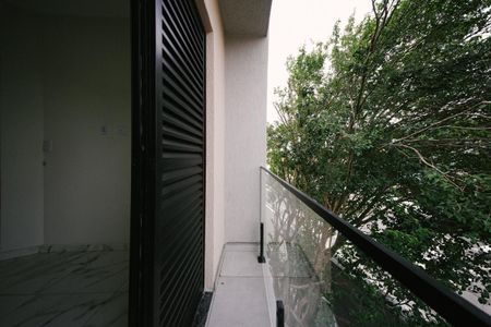 Sacada do Quarto 1 de casa à venda com 3 quartos, 80m² em Vila Paranagua, São Paulo
