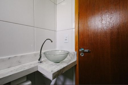 Casa à venda com 80m², 3 quartos e 1 vaga Casa à venda com 80m², 3 quartos e 1 vagaBanheiro