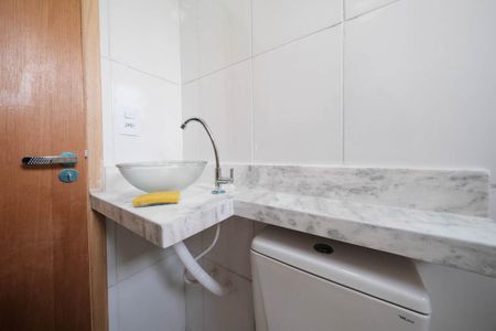 Casa à venda com 80m², 3 quartos e 1 vagaBanheiro