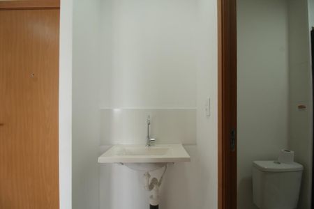 Apartamento para alugar com 38m², 2 quartos e sem vaga Apartamento para alugar com 38m², 2 quartos e sem vagaBanheiro