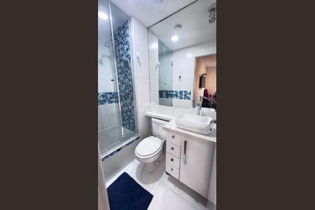 Apartamento à venda com 79m², 2 quartos e 1 vaga Apartamento à venda com 79m², 2 quartos e 1 vagaBanheiro
