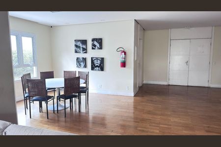 Apartamento à venda com 79m², 2 quartos e 1 vaga Apartamento à venda com 79m², 2 quartos e 1 vagaÁrea externa