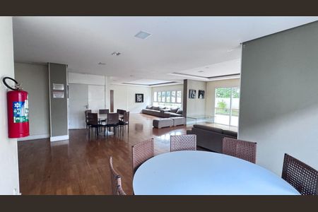Apartamento à venda com 79m², 2 quartos e 1 vaga Apartamento à venda com 79m², 2 quartos e 1 vagaÁrea externa