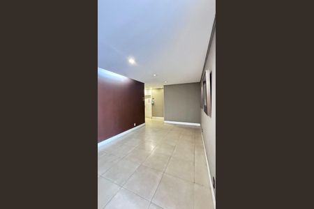 Apartamento à venda com 79m², 2 quartos e 1 vaga Apartamento à venda com 79m², 2 quartos e 1 vagaÁrea externa