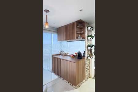 Apartamento à venda com 79m², 2 quartos e 1 vaga Apartamento à venda com 79m², 2 quartos e 1 vagaVaranda