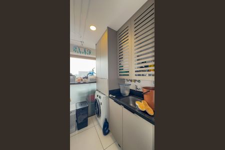 Apartamento à venda com 109m², 3 quartos e 2 vagas Apartamento à venda com 109m², 3 quartos e 2 vagasCozinha e Área de Serviço