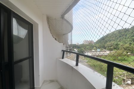 Apartamento para alugar com 85m², 3 quartos e 1 vaga Apartamento para alugar com 85m², 3 quartos e 1 vagaVaranda