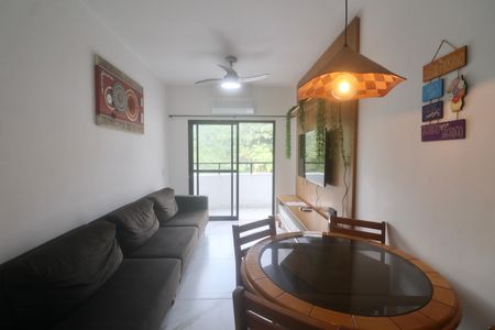 Sala de apartamento para alugar com 3 quartos, 85m² em Jardim Tejereba, Guarujá