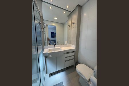 Banheiro da Suíte de apartamento à venda com 2 quartos, 70m² em Itaim Bibi, São Paulo