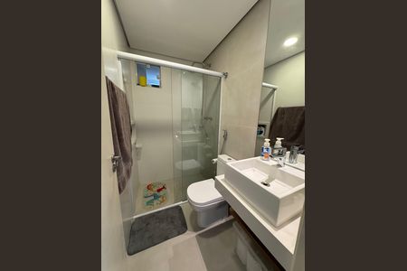 Banheiro  de apartamento à venda com 2 quartos, 70m² em Itaim Bibi, São Paulo